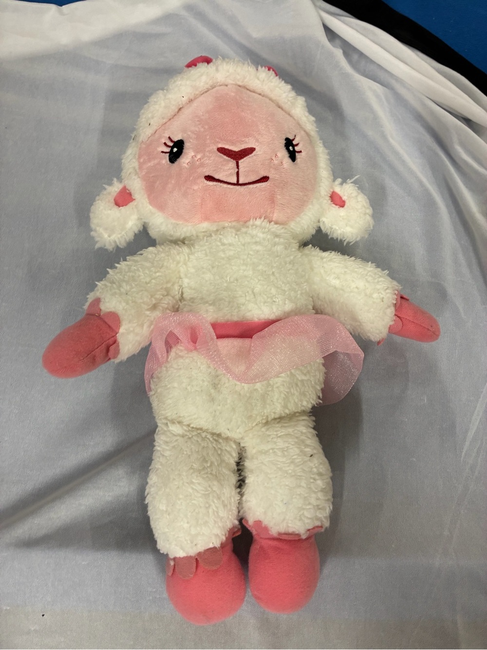 Disney Doc McStuffins Lambie Lamb 9" Plush Talks & Rattles